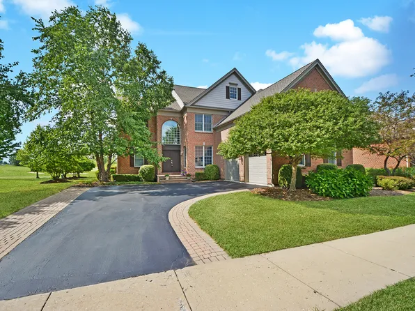 53 Tournament Dr S, Hawthorn Woods, IL 60047