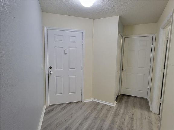 3rd image of 1033 Chalcedony St