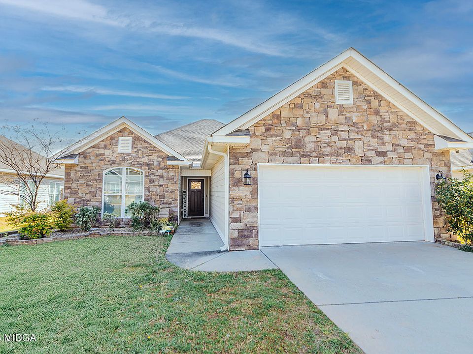 1st image of 124 Hawks Ridge Trce