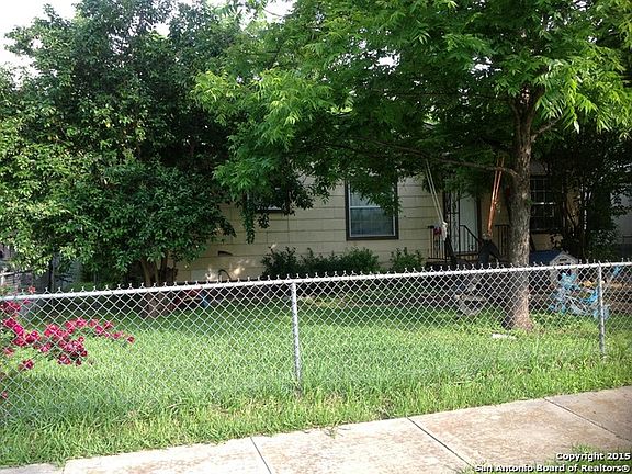 4th image of 838 Cavalier Ave