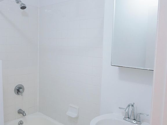 5th image of 536 E 79th St APT 1E