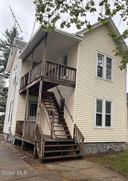 3rd image of 16 Montcalm Street