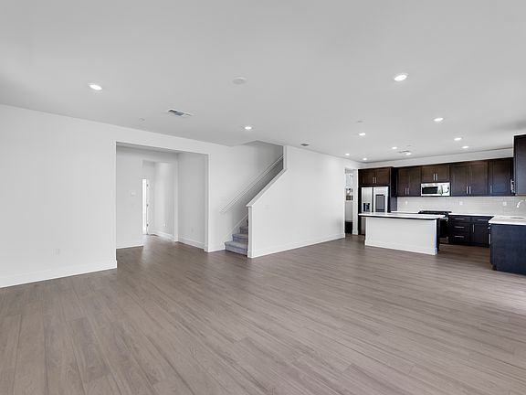 Hillview Residence4 6