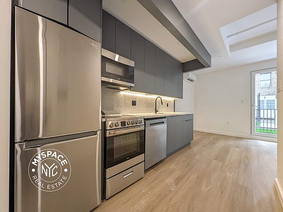4th image of 931 Carroll St #205