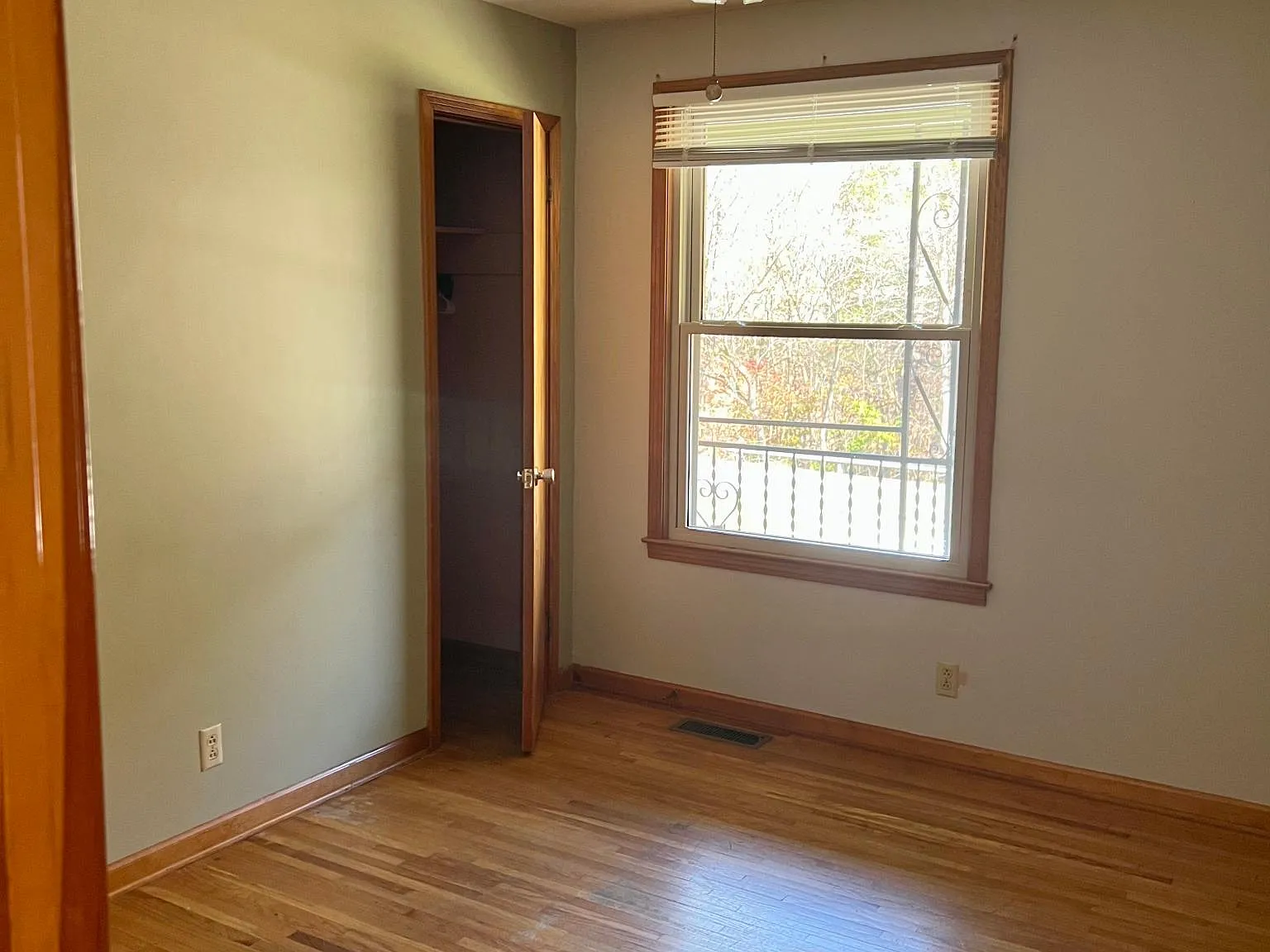 324 Old Dunbar Cave Rd — Photo 4