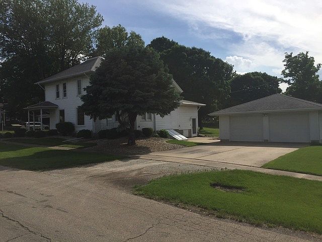 1st image of 124 Cedar Creek Ln