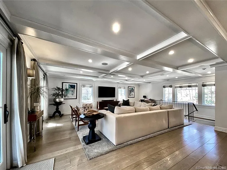 7 Whaling Rd — Photo 11