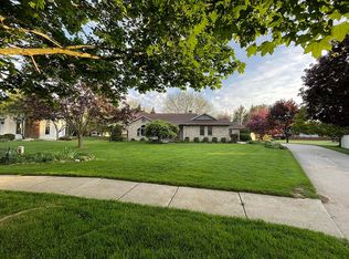 700 Greengate Cir, Saint Johns, MI