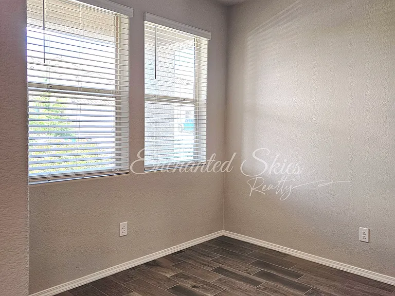 3212 Berkshire Rd NE — Photo 26