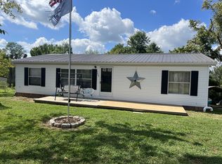 1407 Pleasant Grove Rd, Westmoreland, TN 37186