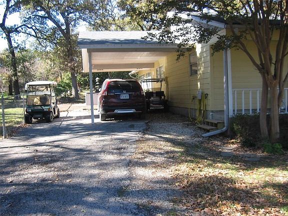 2nd image of 1220 Kiowa Dr W