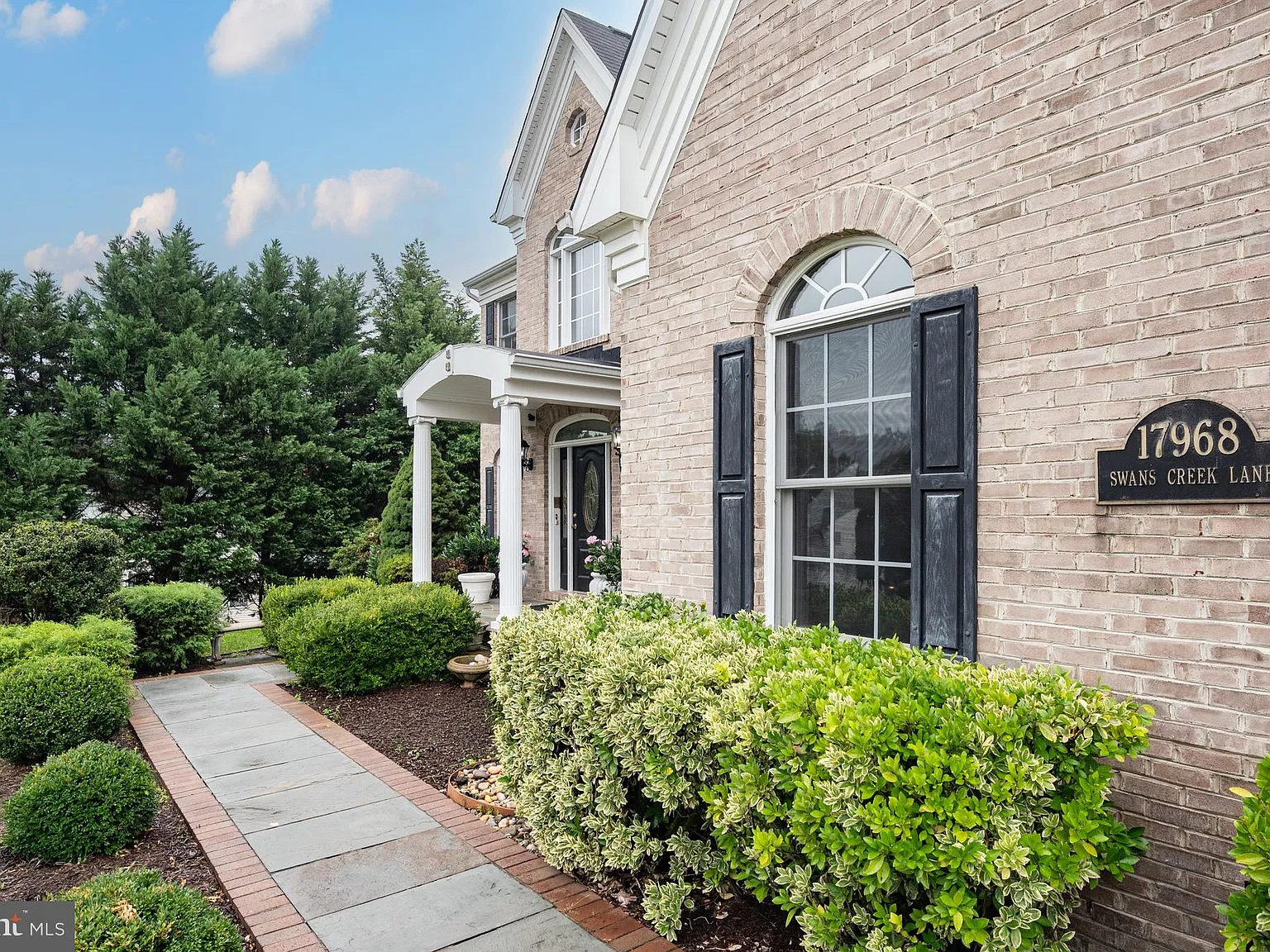 5 bed, 3.5 bath, 6302 sqft, $4,500 — Photo 3