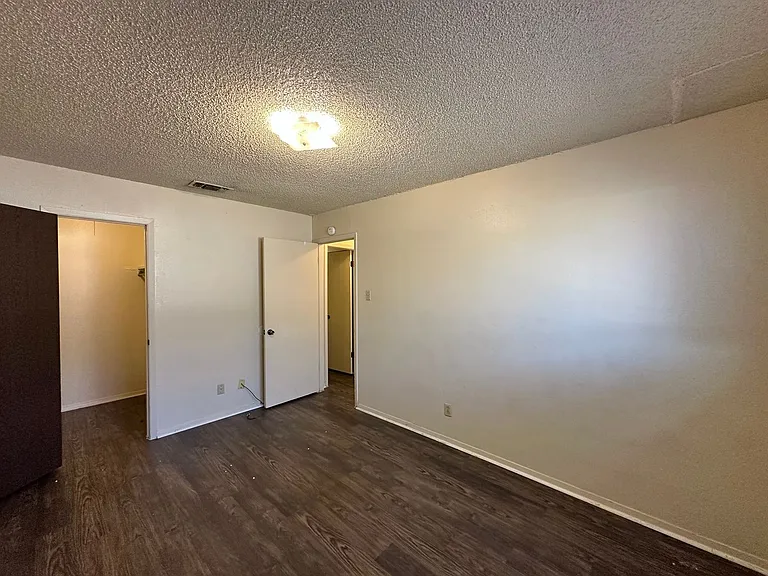 2104 N WS Young Dr — Photo 12