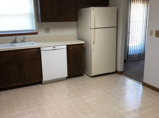 358 Twilight Dr APT 4, Morris, IL 60450