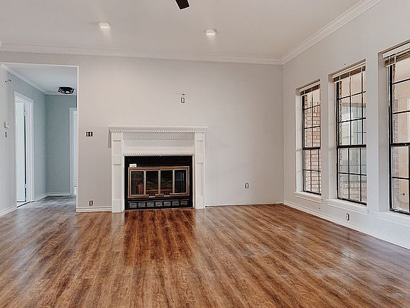 3rd image of 47 Fernwood Dr