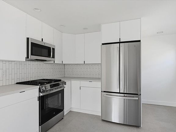 5th image of 4303 Baker Ave NW