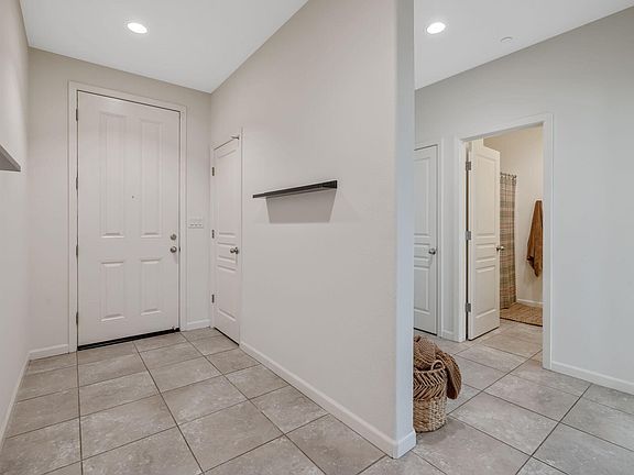 5th image of 4016 E Cypress Avenue