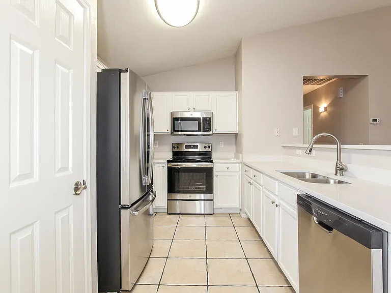 14101 N 127th Ln — Photo 6