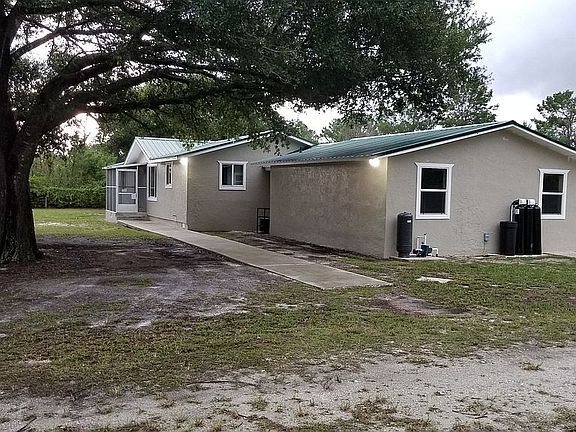2nd image of 2815 Lake Josephine Dr