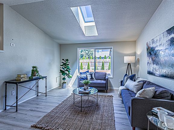 3rd image of 15009 115th Avenue Ct E
