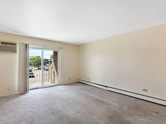2nd image of 867 Tree Ln APT 205