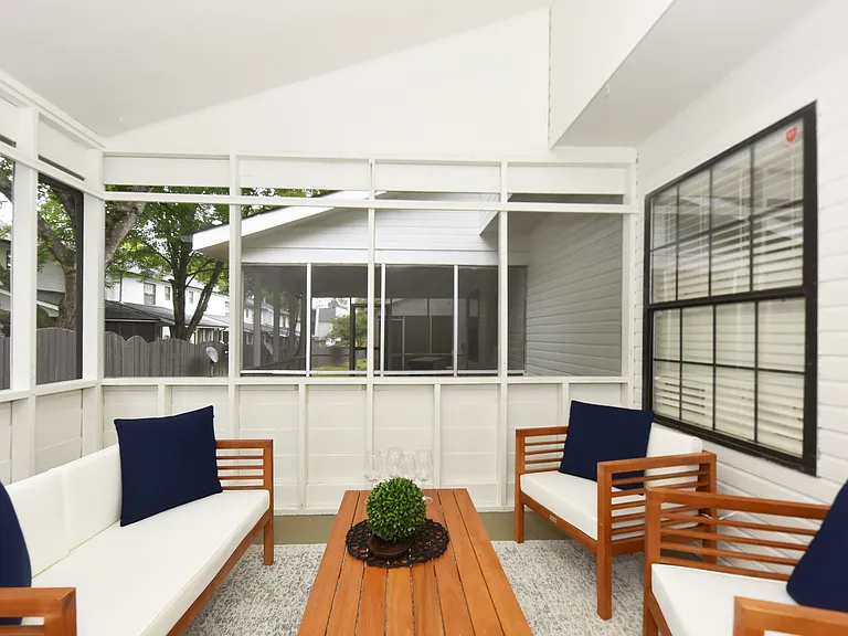 Screened in Patio