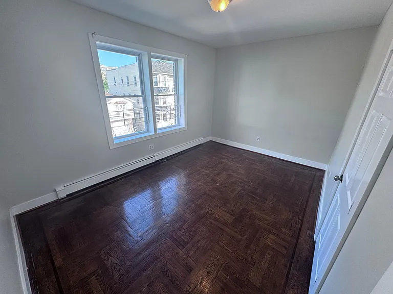 901 Bergen St #E3 — Photo 4