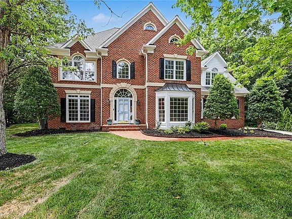 3rd image of 3211 Timberoak Ct