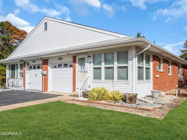 250 Columbine Court #B, Whiting, NJ 08759