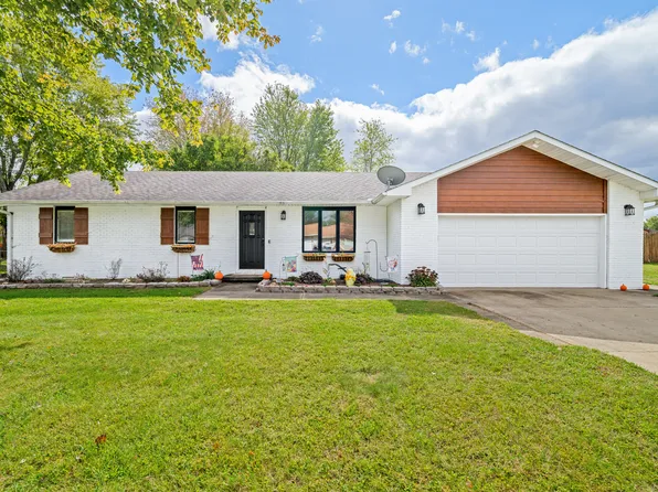 5419 E Broadmore Dr, Columbus, IN 47201