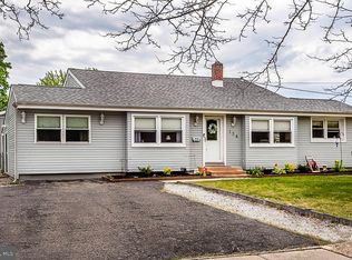 154 Greentree Rd, Turnersville, NJ 08012