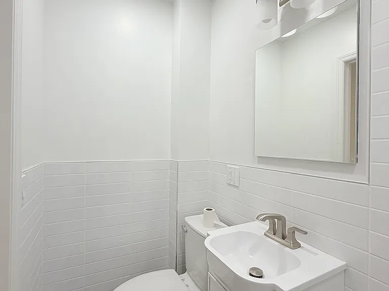 183 Greenpoint Ave #2 — Photo 14