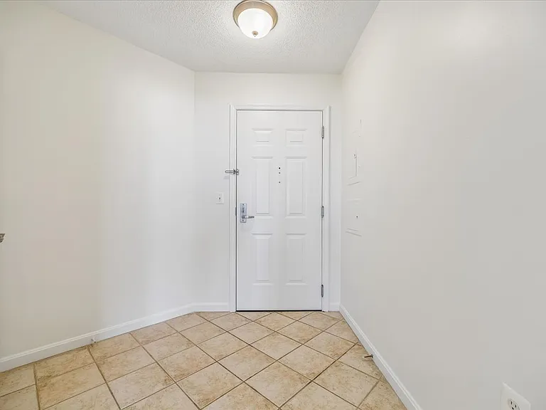 11710 Old Georgetown Rd #1029 — Photo 3