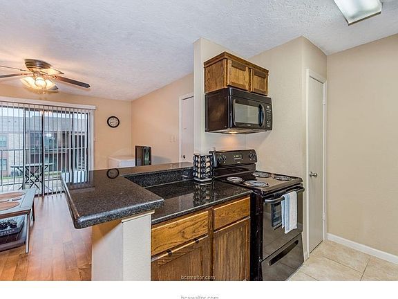 5th image of 904 University Oaks Blvd APT 024
