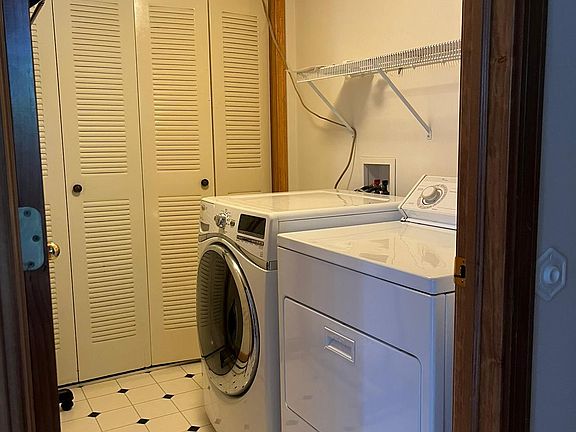 4th image of 1801 Creekside Dr