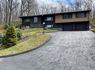 152 Bouldercrest Ln, Vernon, CT 06066