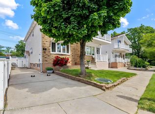 28 Mayberry Promenade, Staten Island, NY 10312