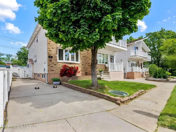 28 Mayberry Promenade, Staten Island, NY 10312