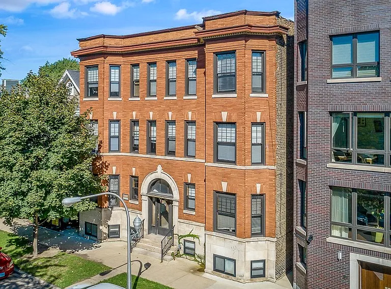 3639 1/2 N Paulina St #2 — Photo 6