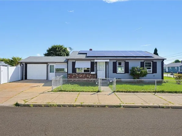 26 Rocco Ave, Pawtucket, RI 02860