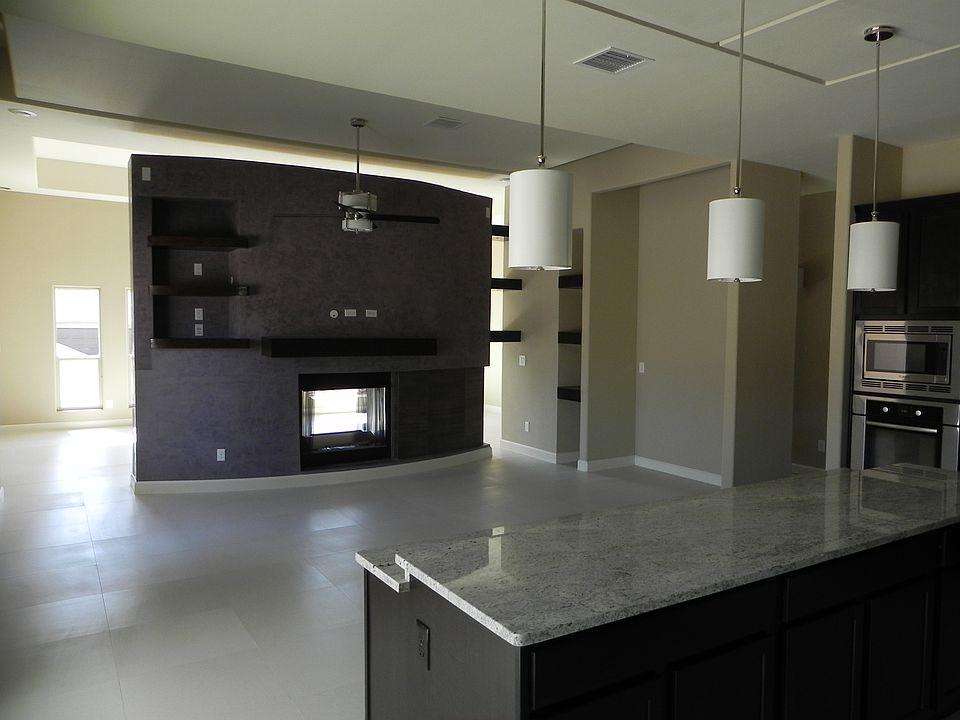 1st image of 1032 Via De La Paz Dr