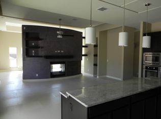1032 Via De La Paz Dr, El Paso, TX 79912