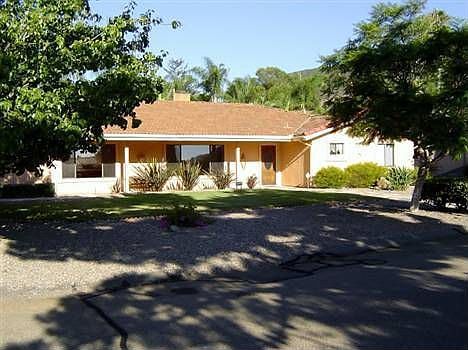 3rd image of 1133 Cima Dr