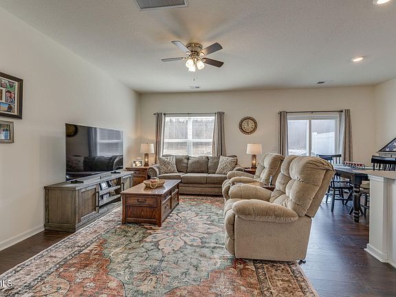 4th image of 1041 Saylors Pl #1041