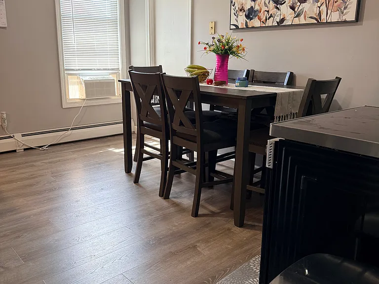 18 Lawton St #2 — Photo 6