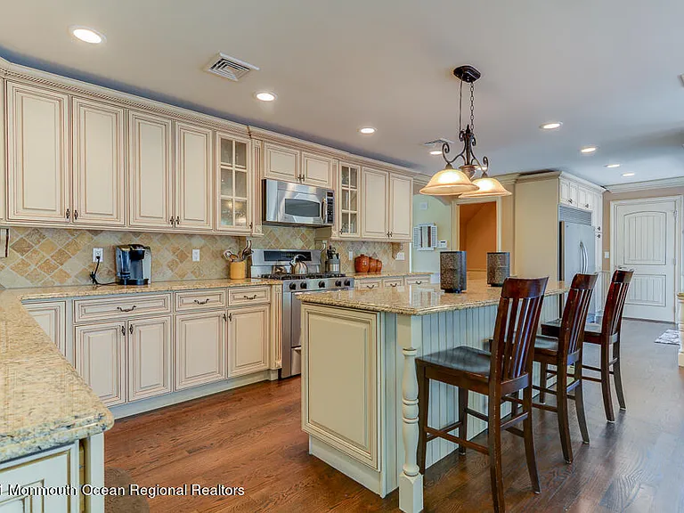 1603 Lake Ave — Photo 8