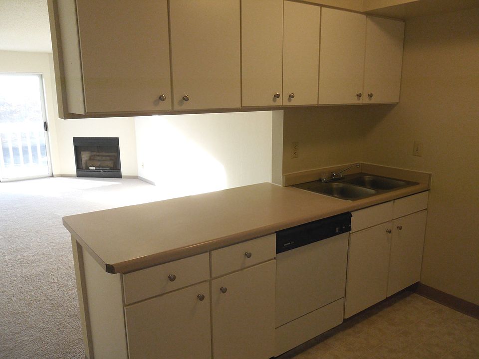 2nd image of 1130 Town Centre Dr APT 07