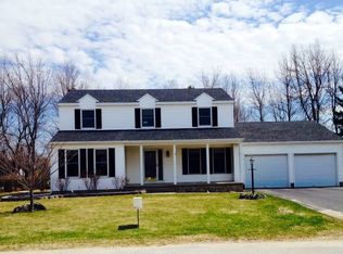 9 Trahan Dr, Rouses Pt, NY 12979