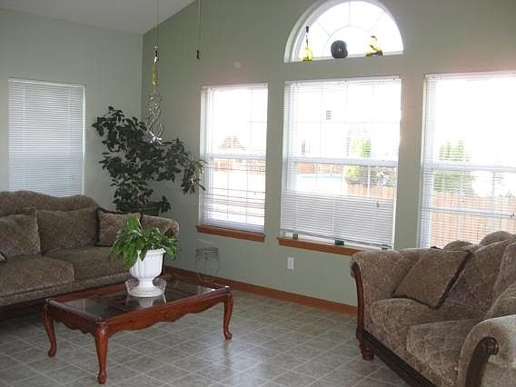 5th image of 8438 Saddle Ct