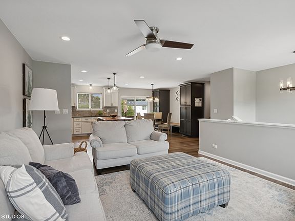 4th image of 22044 W North Dr